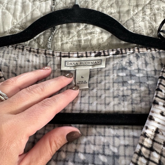 3/4 sleeve Dana Bachman shirt - Picture 4 of 6